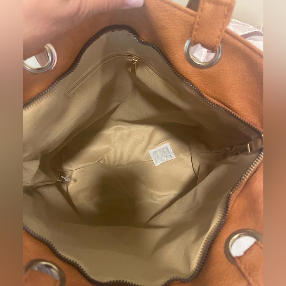 ❌❌SOLD❌❌NWOT Beverly Hills Polo Monogram Tote Bag with Tan Straps - Picture 6 of 7